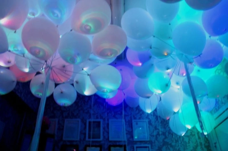 Облако светящихся шаров